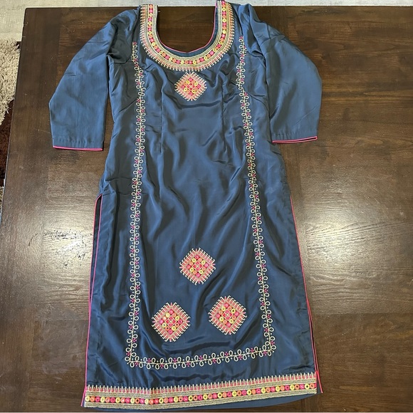 🚨 Clearance 3pc Palazzo Suit 🚨 - Picture 2 of 11